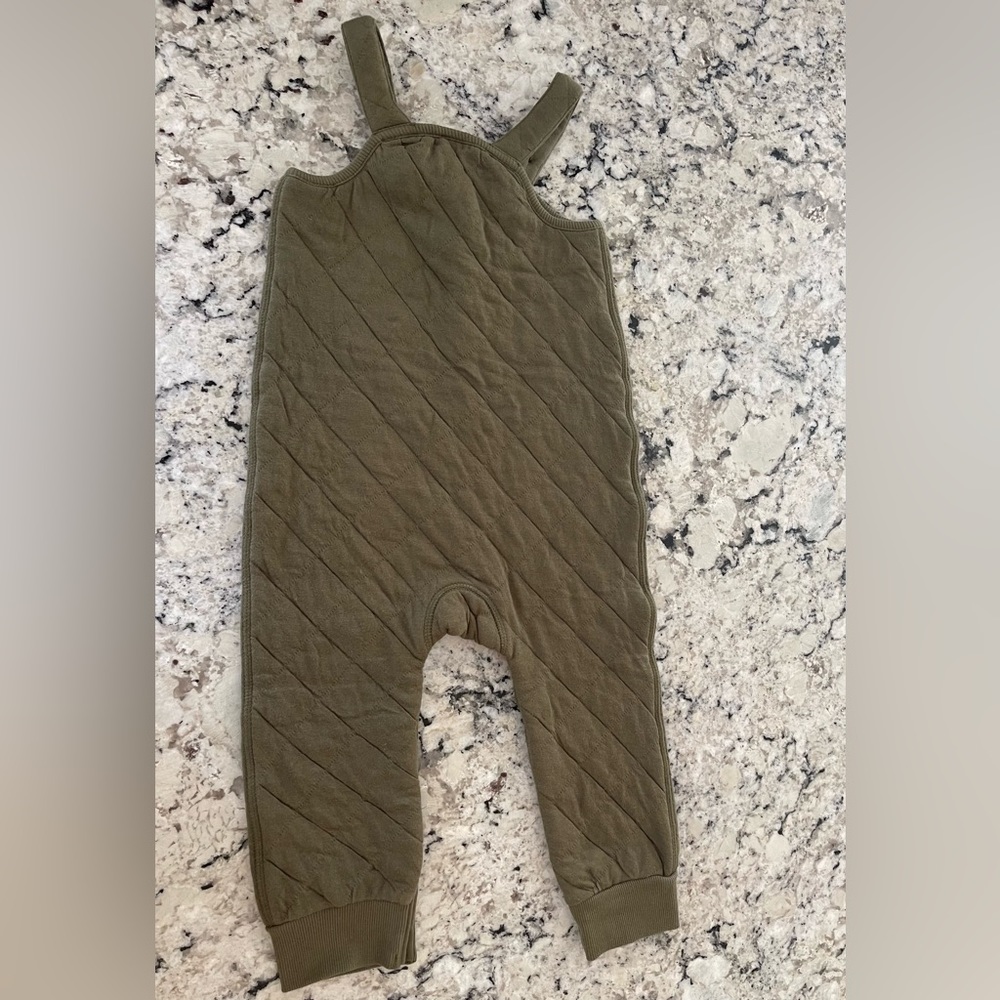 Like NEW Hanna Andersson Quilted Overall in Olive 3T